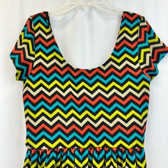 As U Wish Womens A Line Dress Blue Yellow Chevron Print Stretch Short Sleeve M - Picture 5 of 10